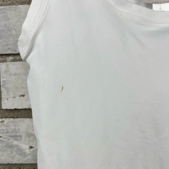 Hanro | Black and White Tanks - Picture 4 of 14